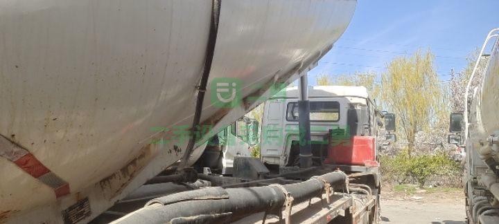 出售二手的18年國五三橋砂漿罐車