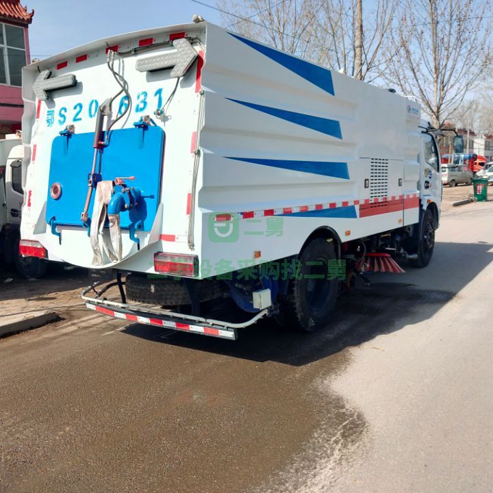 二手的九成新的東風(fēng)多利卡8方洗掃車
