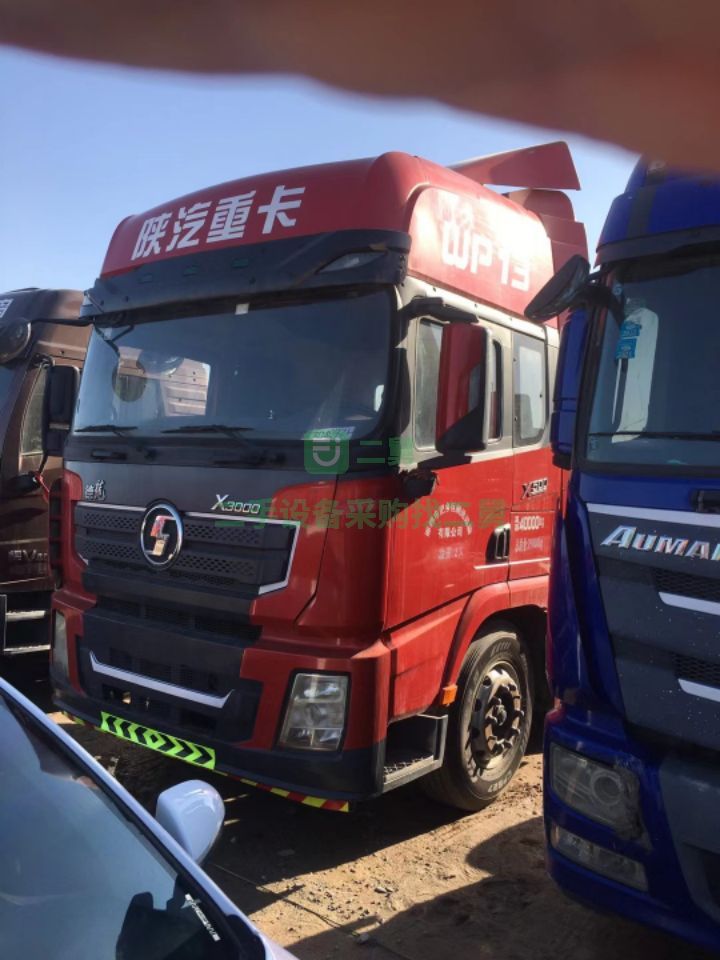 出售17年陜汽德龍X3000牽引車500馬力
