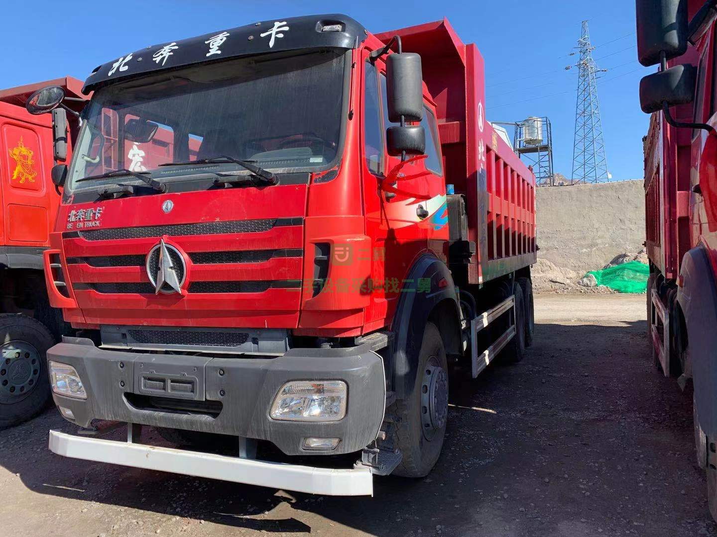 出售一臺(tái)18年提車(chē)使用沒(méi)有手續(xù)北方奔馳后八輪自卸車(chē)
