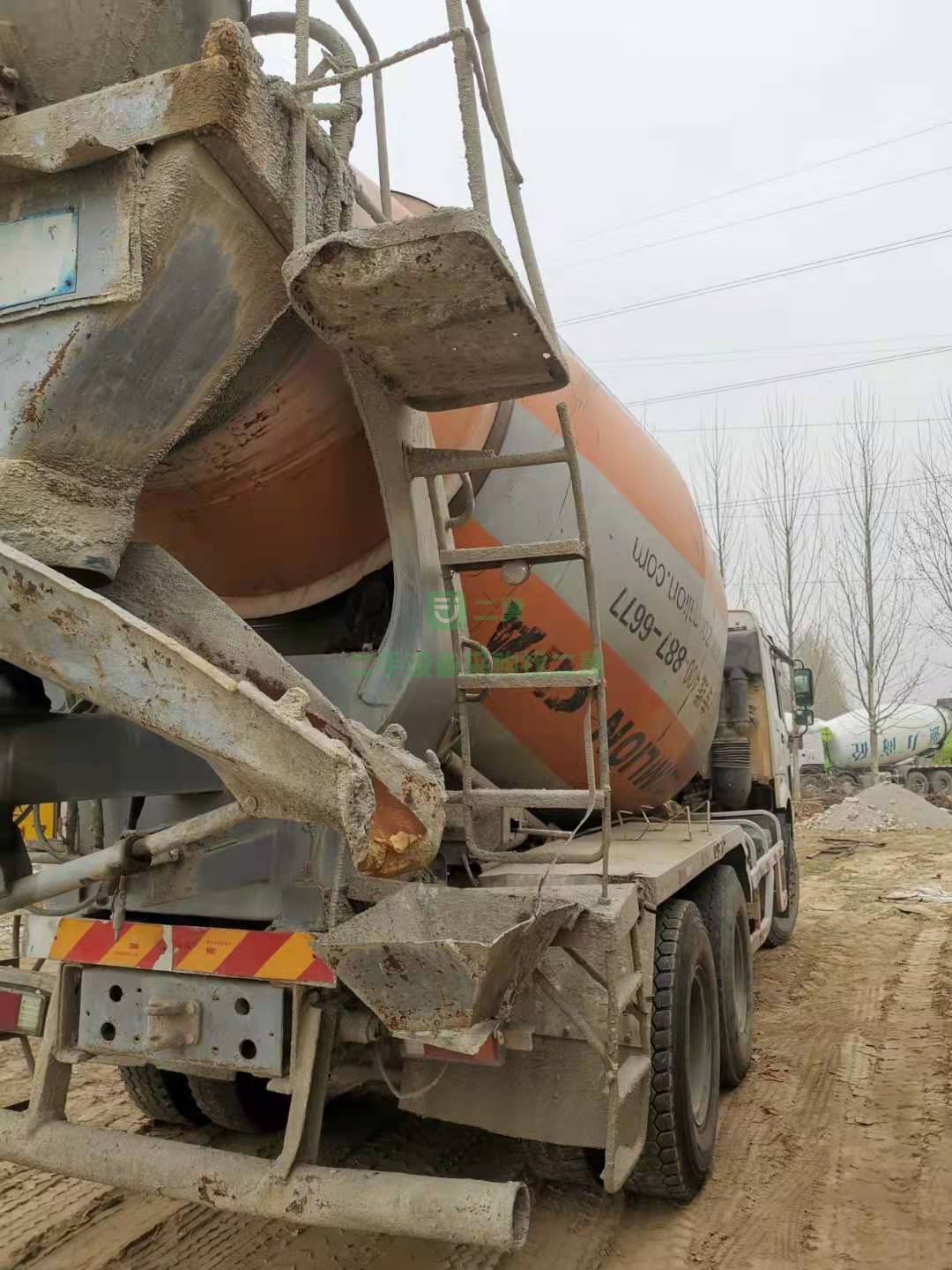 出售一臺14年豪沃國三排放攪拌車，中聯上莊