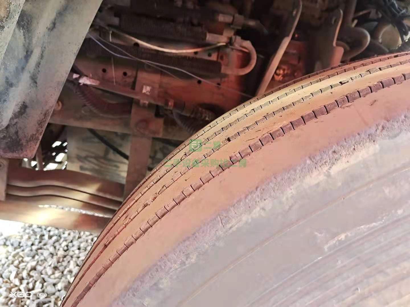 出售豪沃T7H牽引車440馬力17年5月份