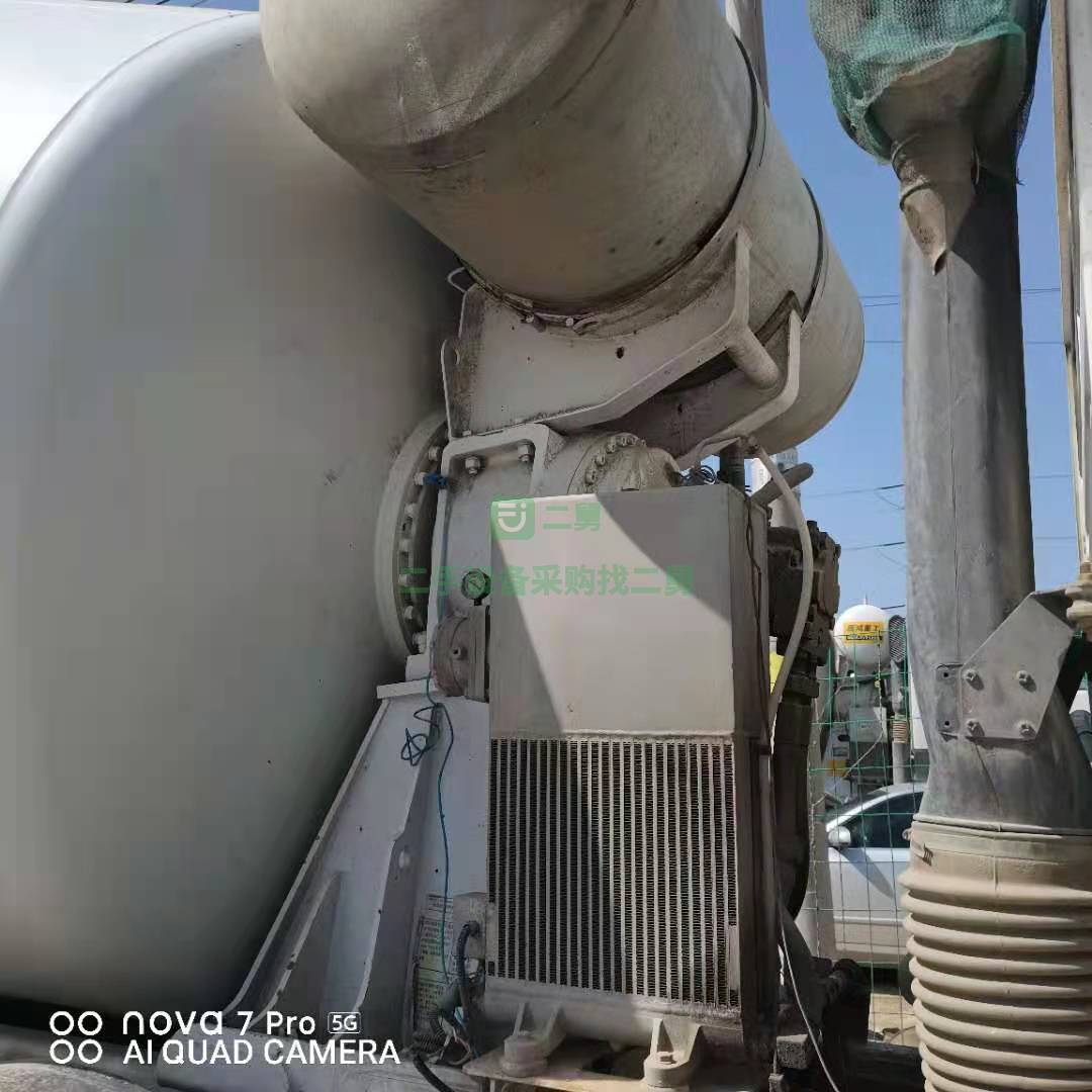 出售一臺15年6月德龍國四大20方攪拌車，PMP進口減速機