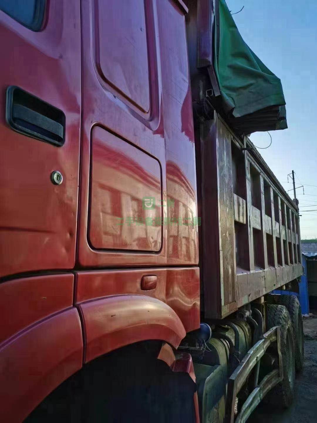 出售一臺14年國四電噴大豪沃自卸車 5.6米貨箱 340馬力