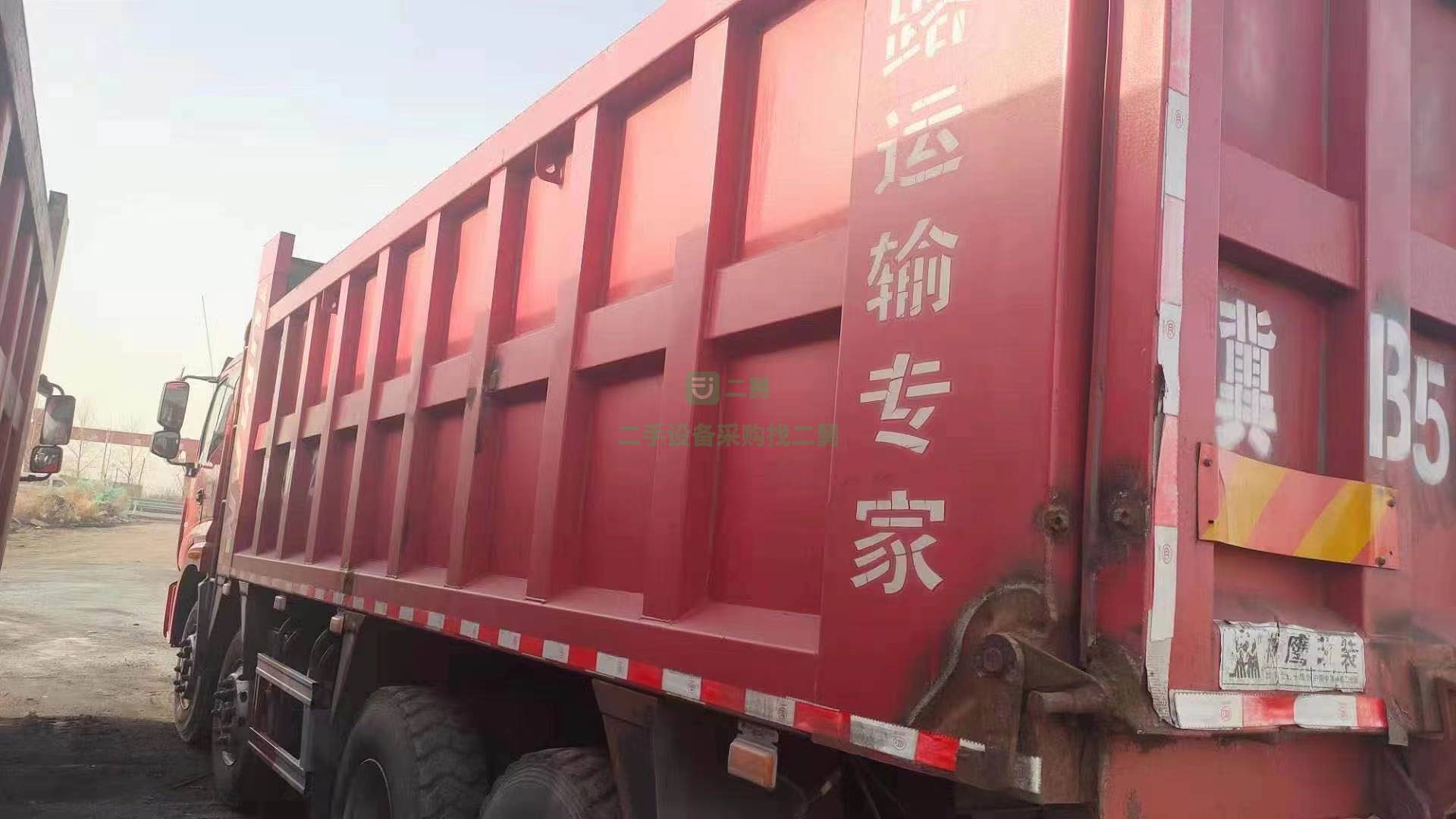 出售一臺19年8月上照富康自卸車，車長6米5公告1米5