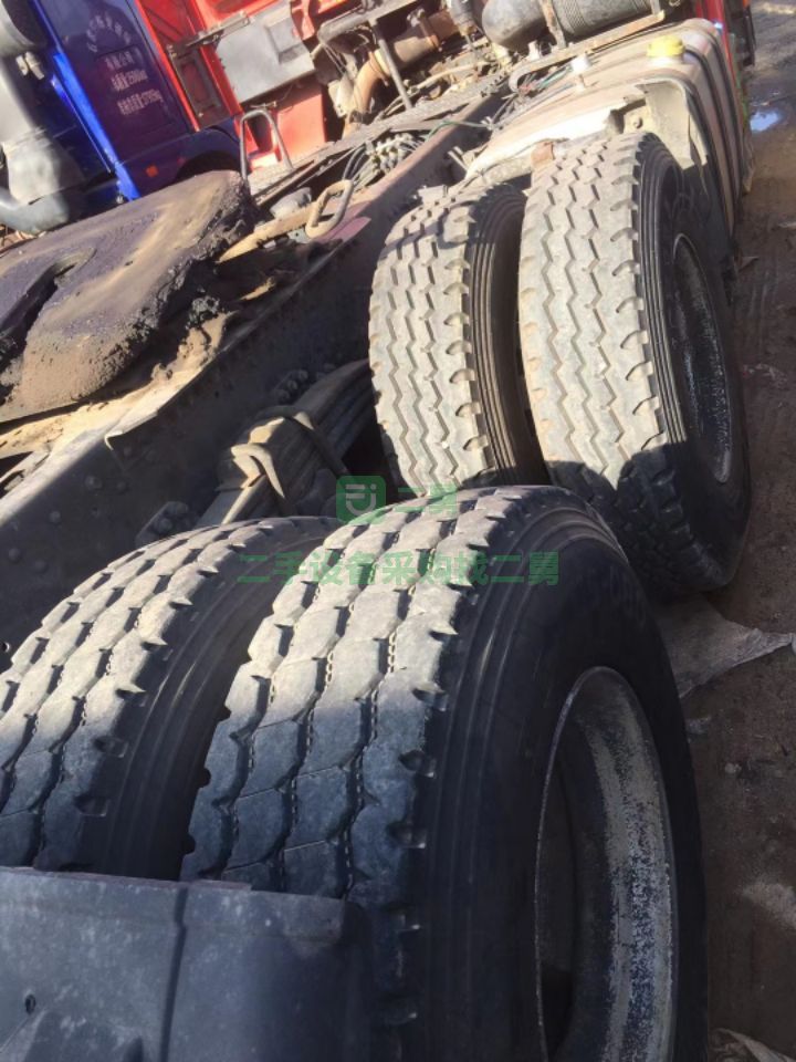出售17年陜汽德龍X3000牽引車500馬力