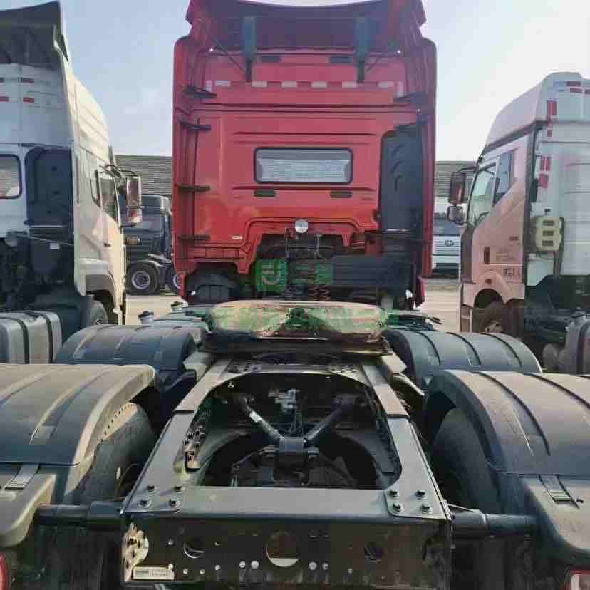出售無任何事故，良心車18年3月精品解放JH6牽引車