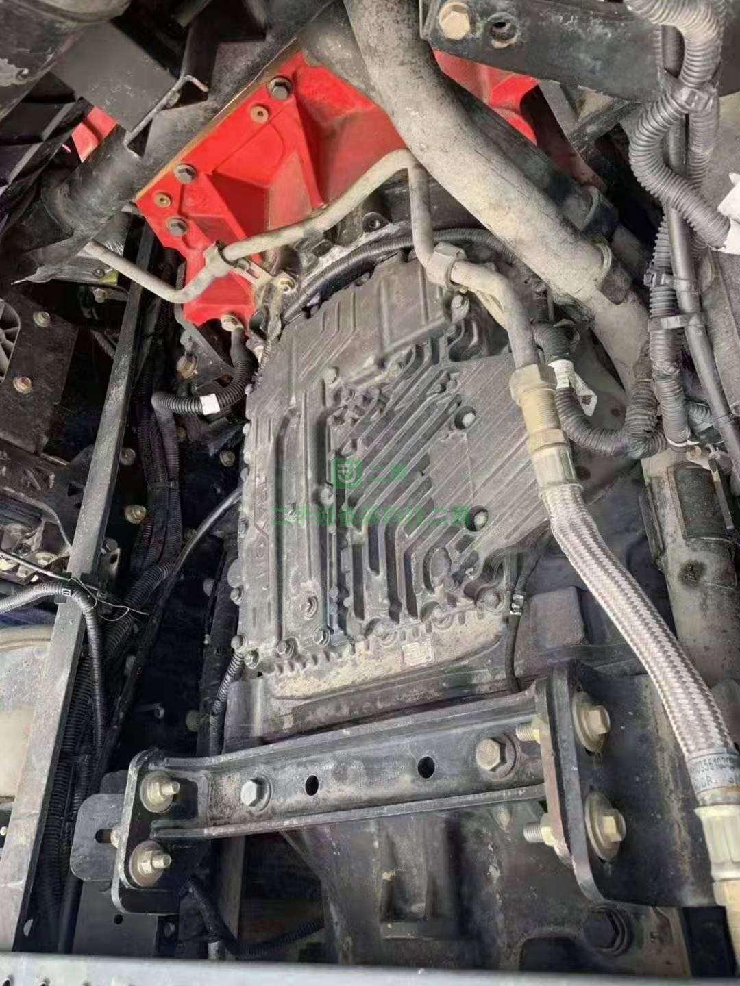 出售一臺19年7月ZF自動擋精品四步臺階歐曼510牽引車