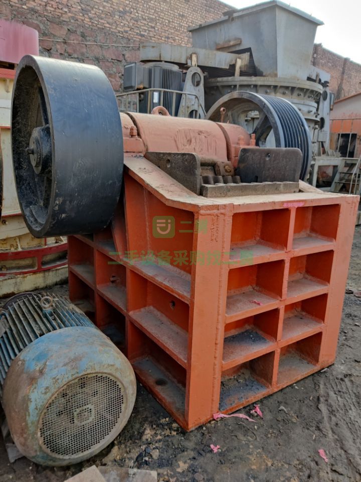 出售上海路橋57顎式破碎機500X750