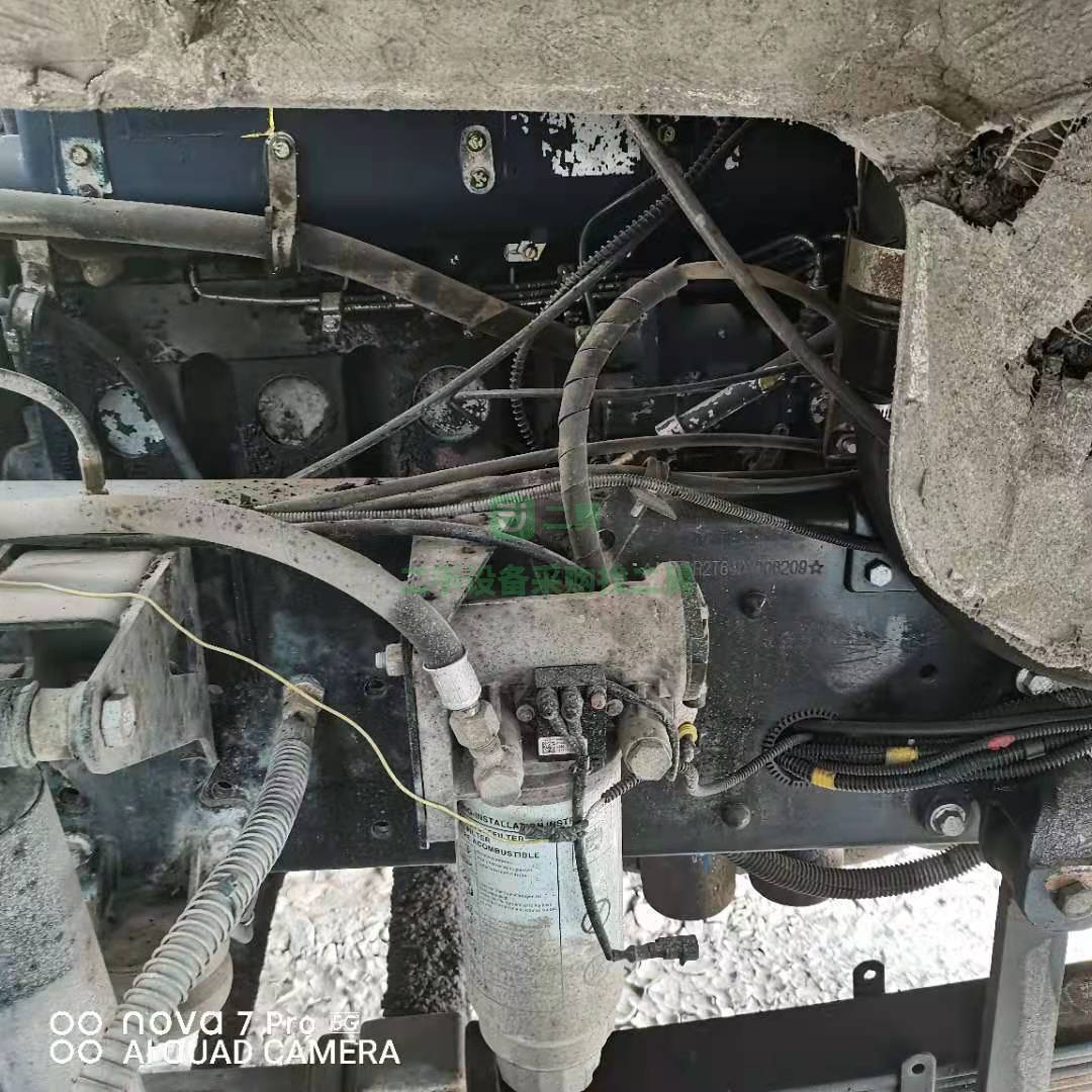 急售一臺13年德龍18方攪拌車，中通上裝