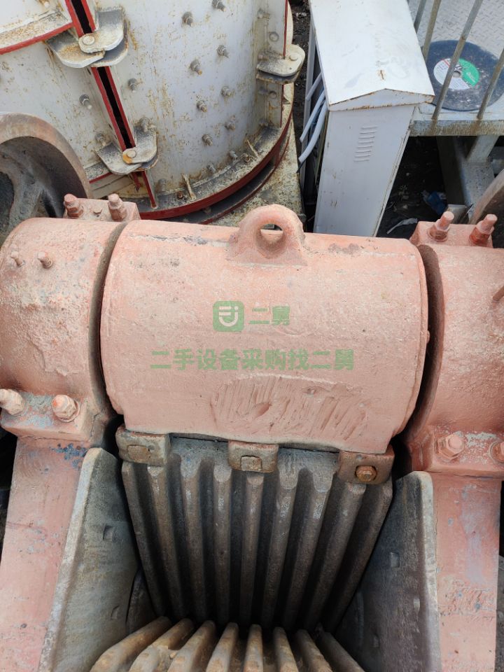 出售上海路橋57顎式破碎機500X750