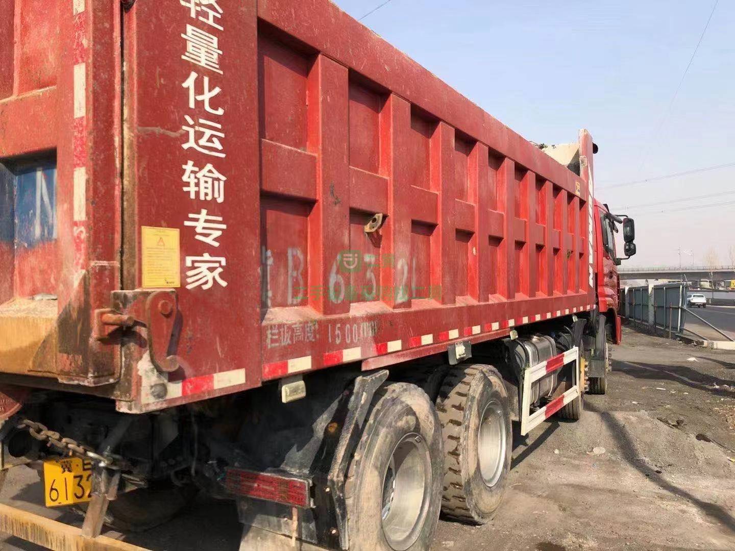 出售一臺19年7月上牌輕皮歐曼自卸車，濰柴300馬力