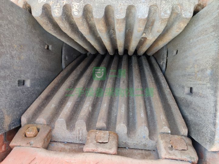 出售上海路橋57顎式破碎機500X750