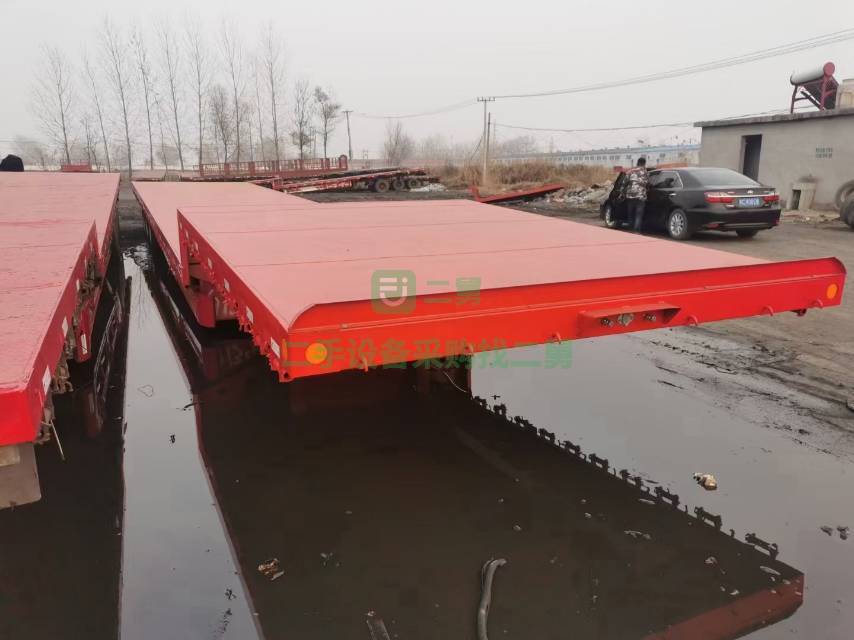 出售二手九成新的半掛車(chē)