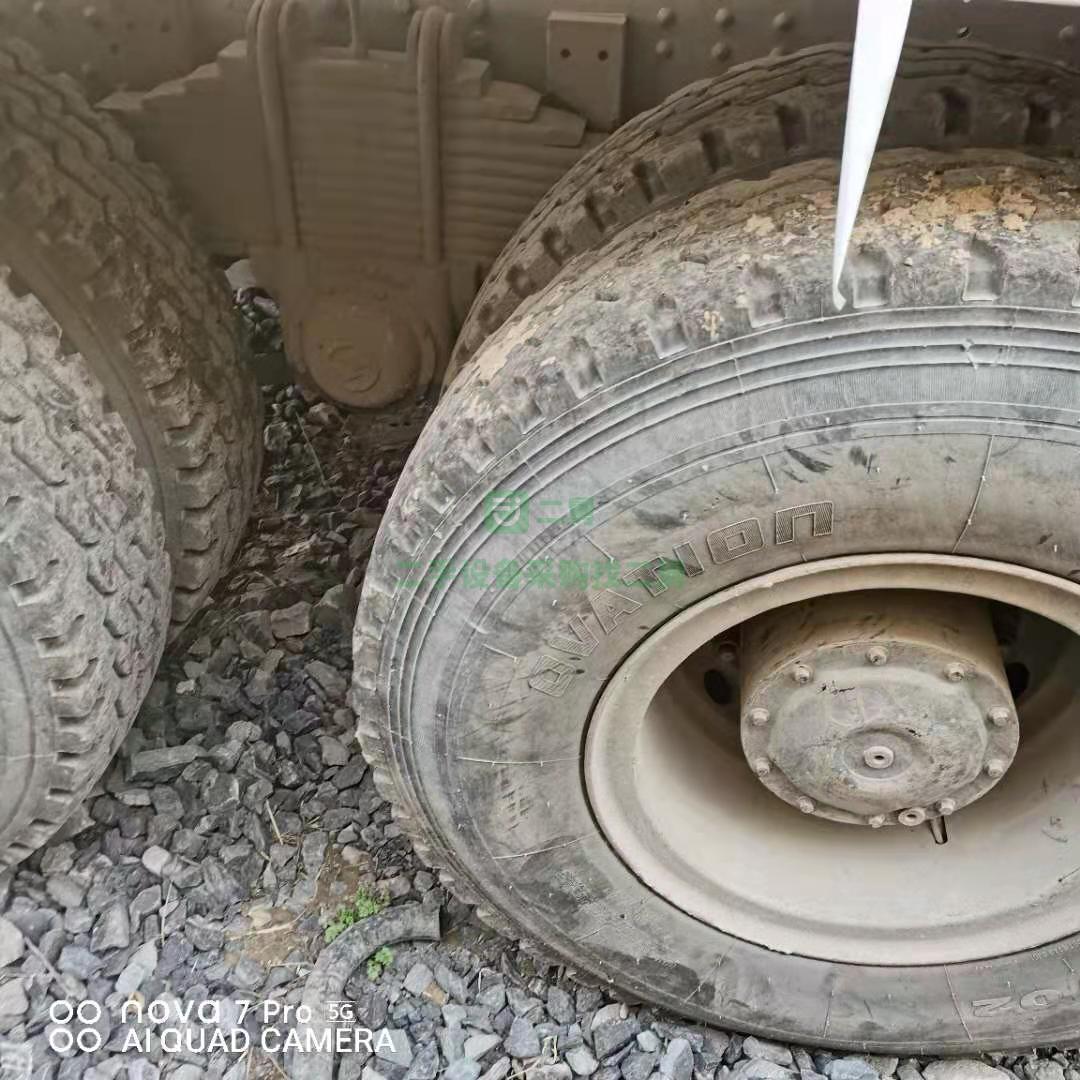 急售一臺13年德龍18方攪拌車，中通上裝