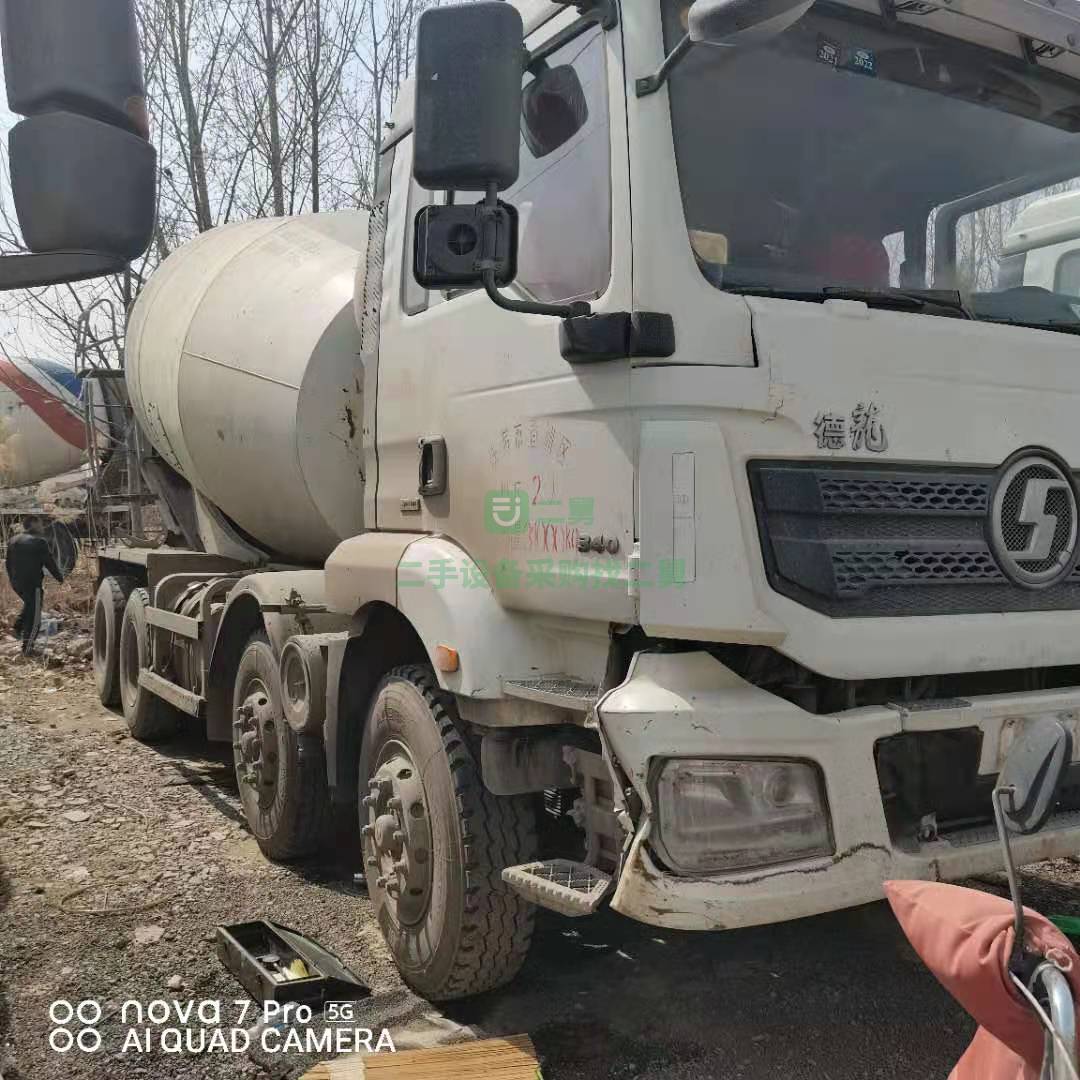 出售一臺19年國五輕量化德龍大12方攪拌車，340馬力