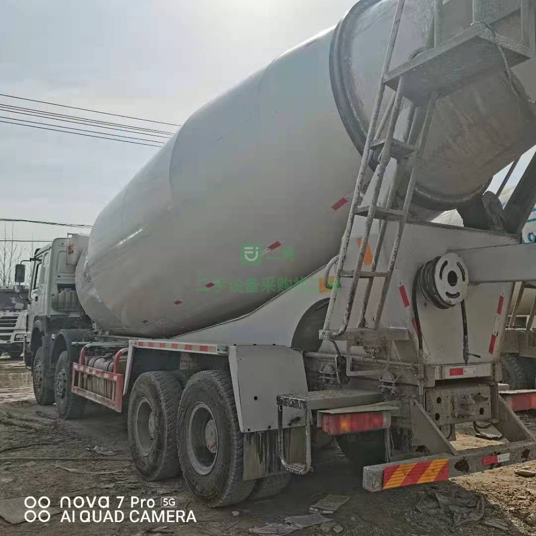 出售一臺19年豪沃大20方攪拌車，唐鴻上裝