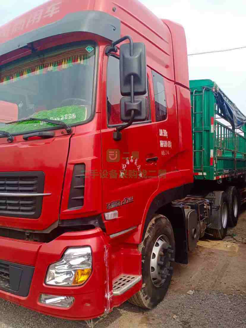 出售兩年一個月天龍450輕盈版車況巨展無磕碰全保險牽引車，帶13米高低板下翻門掛