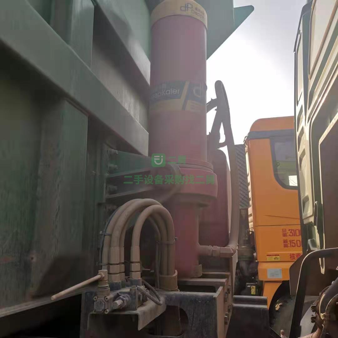 出售一臺(tái)19年德龍法規(guī)版自卸車，濰柴發(fā)動(dòng)機(jī)，350馬力