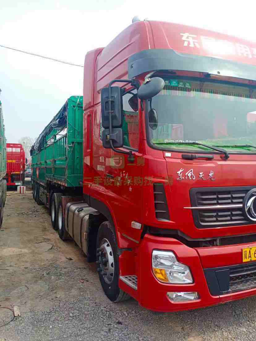 出售兩年一個月天龍450輕盈版車況巨展無磕碰全保險牽引車，帶13米高低板下翻門掛