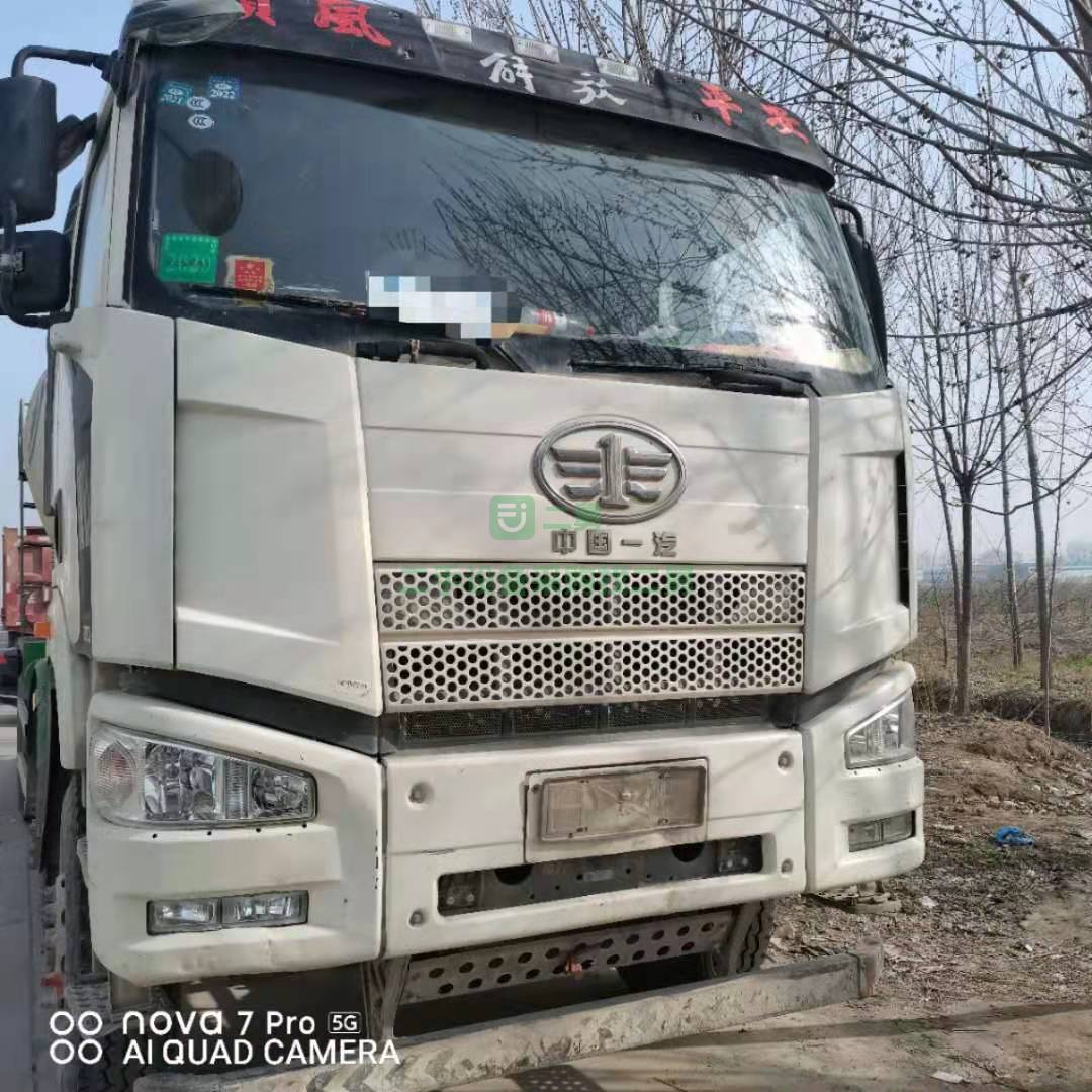 出售一臺18年國五大20方攪拌車，解放J6P