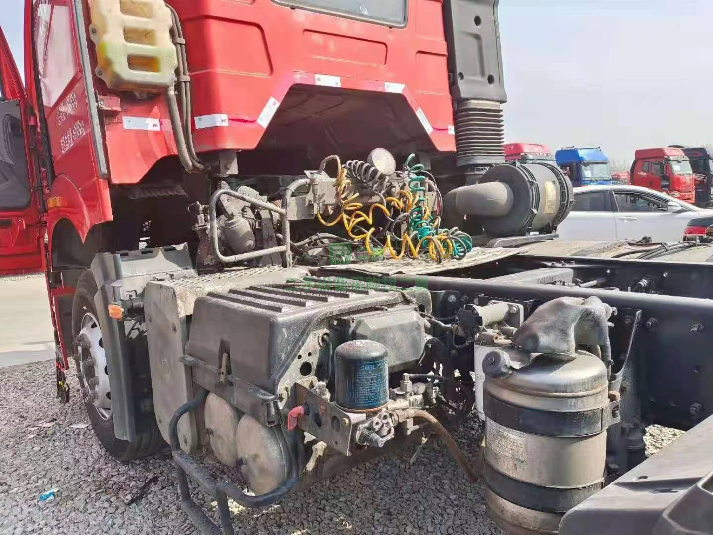 出售一臺18年2月解放J6P-375馬力牽引車，錫柴發動機
