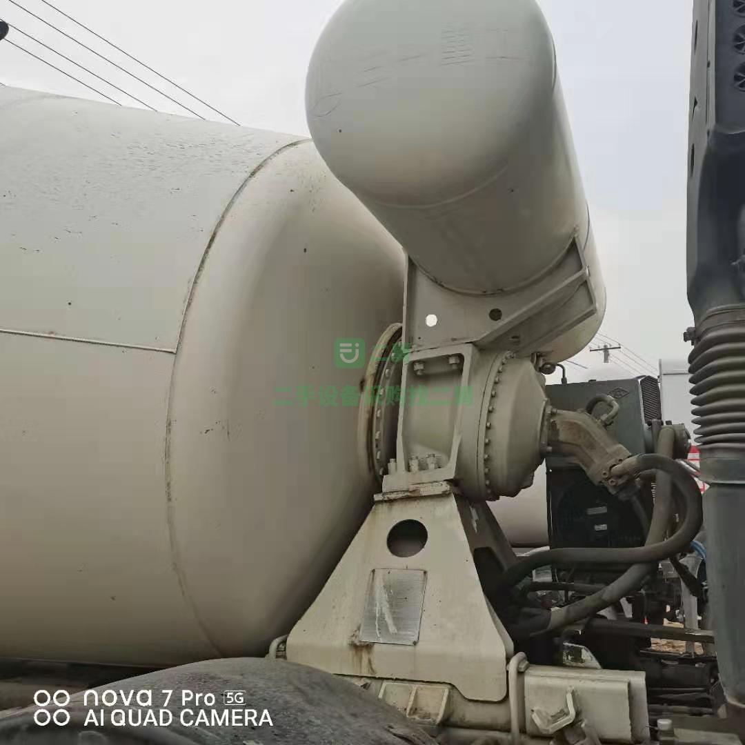 出售一臺14年國四18方三一攪拌車，2臺到家