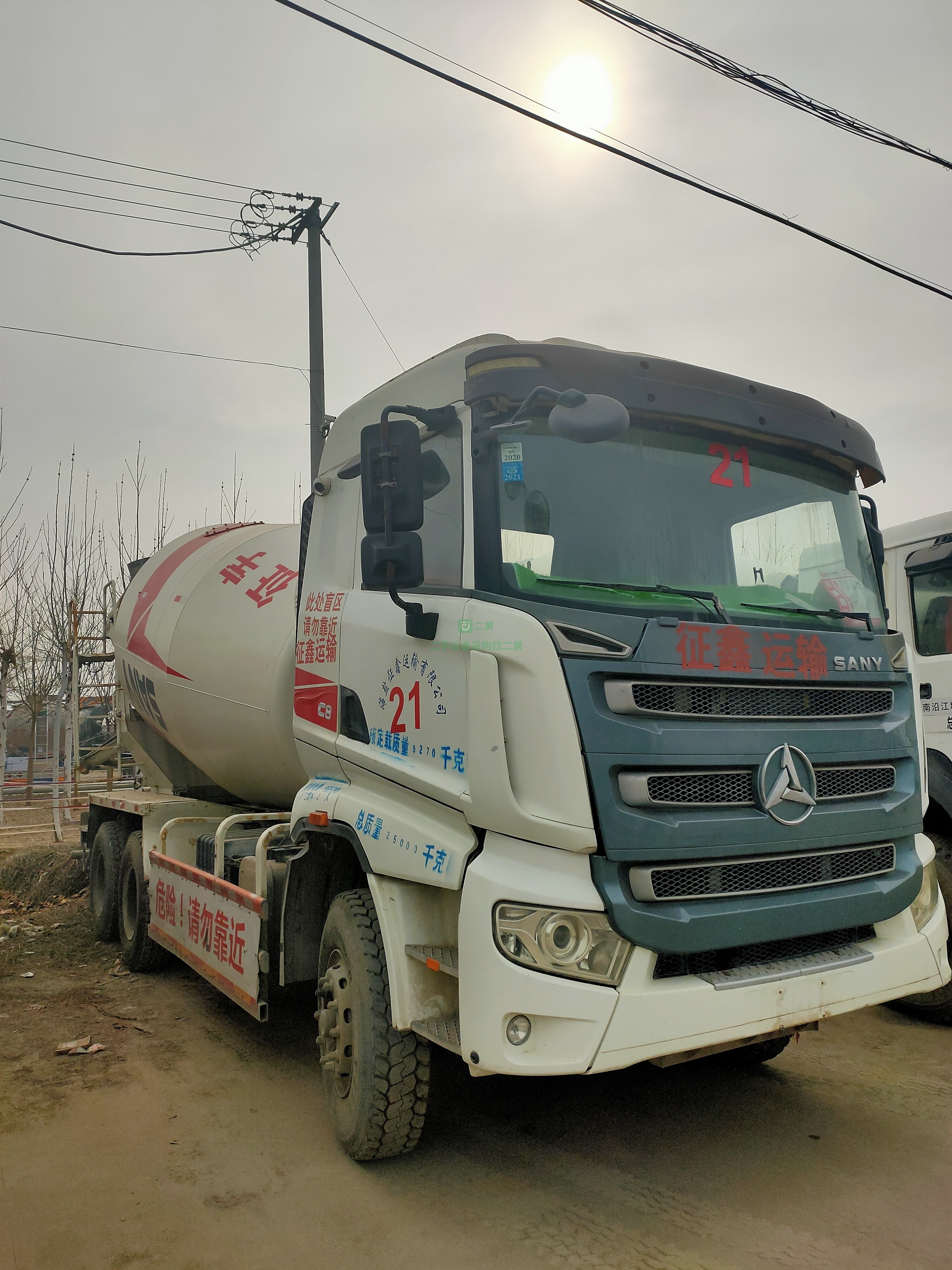 轉(zhuǎn)讓出售二手2018年攪拌罐前四后八14立方運(yùn)輸車(chē)