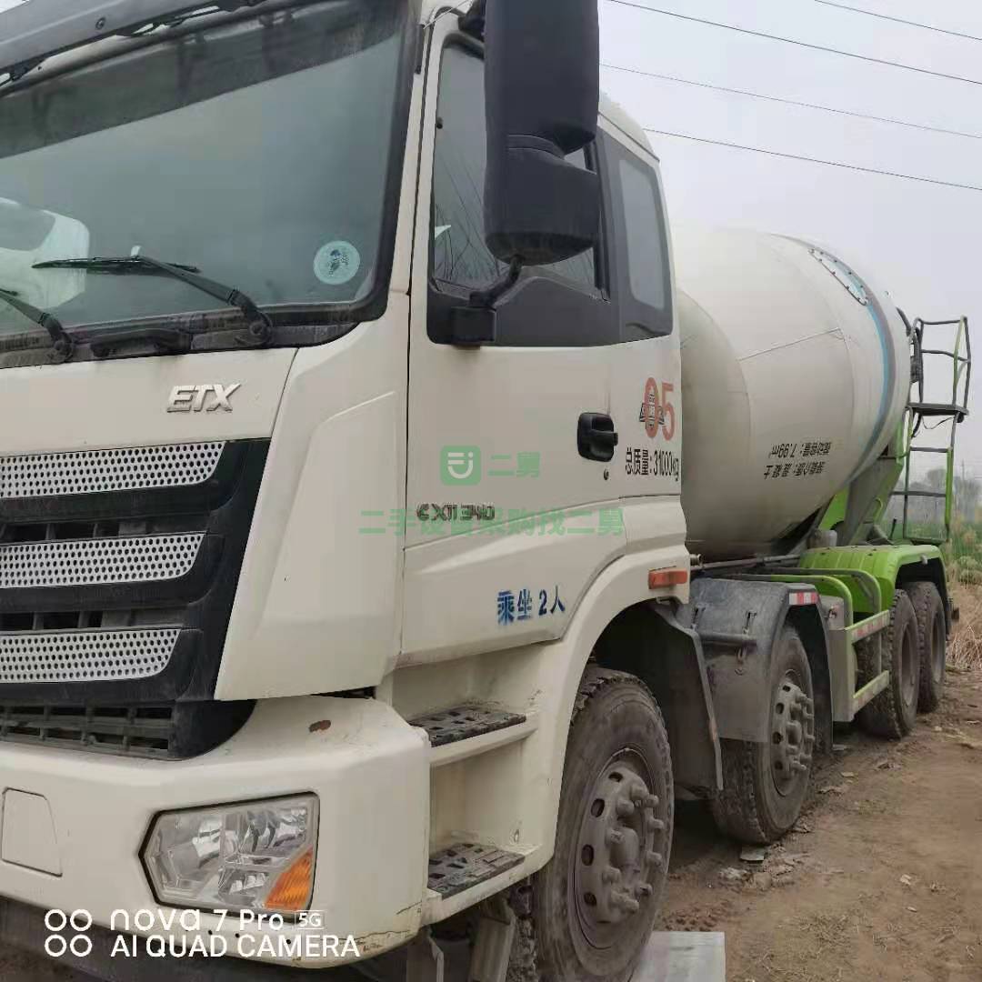 出售一臺20年歐曼輕量化攪拌車，康明斯發動機