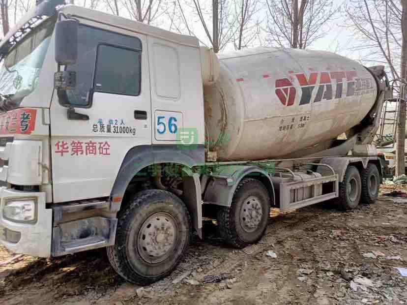 出售豪沃攪拌車，亞特上裝大20方拉22方，包提檔，價格低