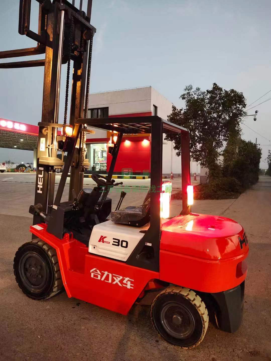 出售一臺合力精品叉車，動力十足  價格優惠