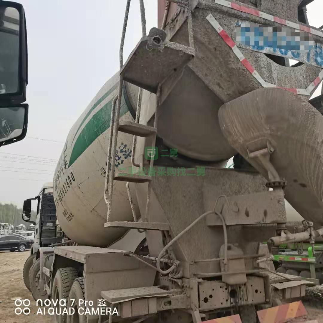 急售一臺18年10月份豪沃輕量化大12方攪拌車，T5G