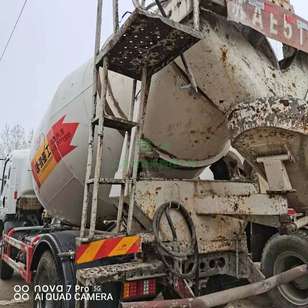 急售一臺17年國五8方單橋車攪拌車，豪沃