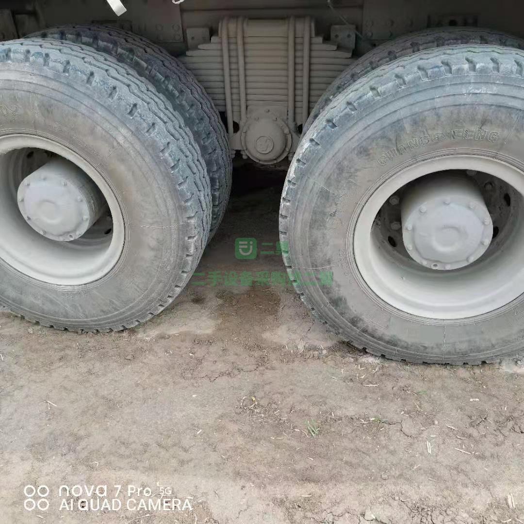 出售一臺(tái)17年國五大20方德龍攪拌車，博哥上裝