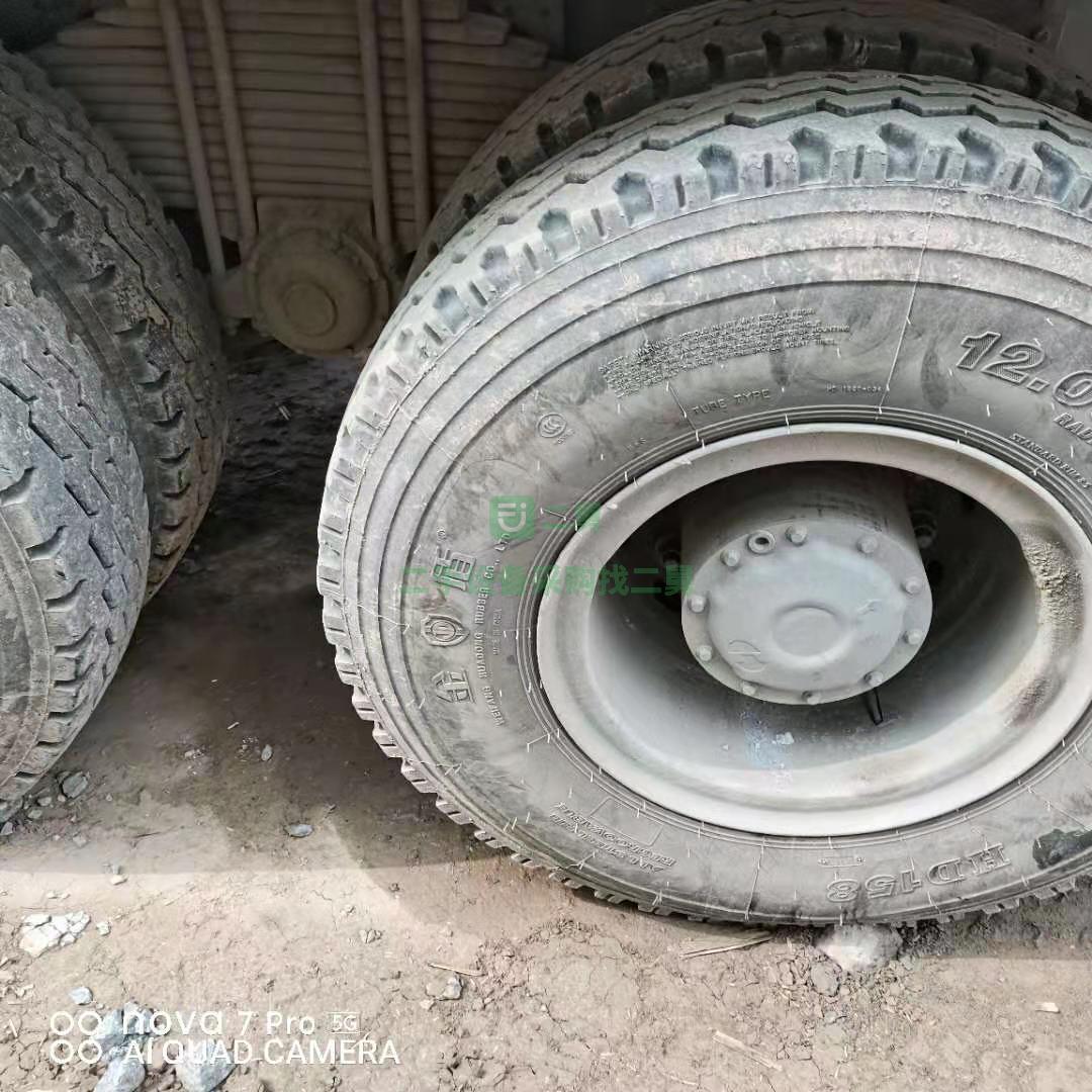 出售一臺(tái)17年國五大20方德龍攪拌車，博哥上裝
