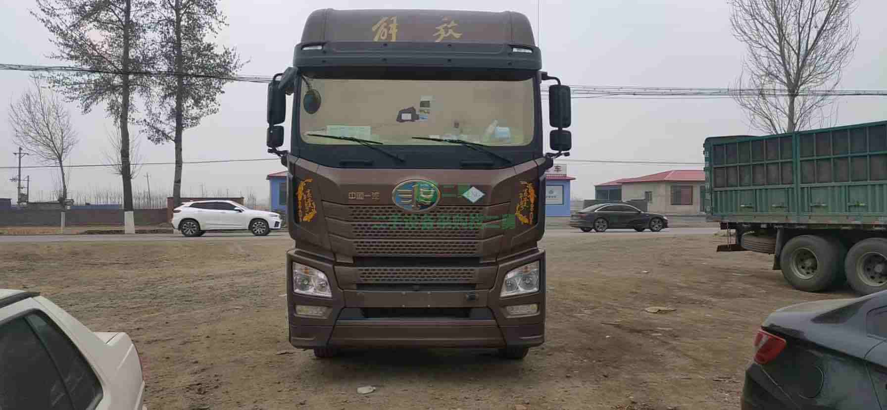 出售17年12月解放JH6濰柴發動機牽引車，國5可分期，可提檔