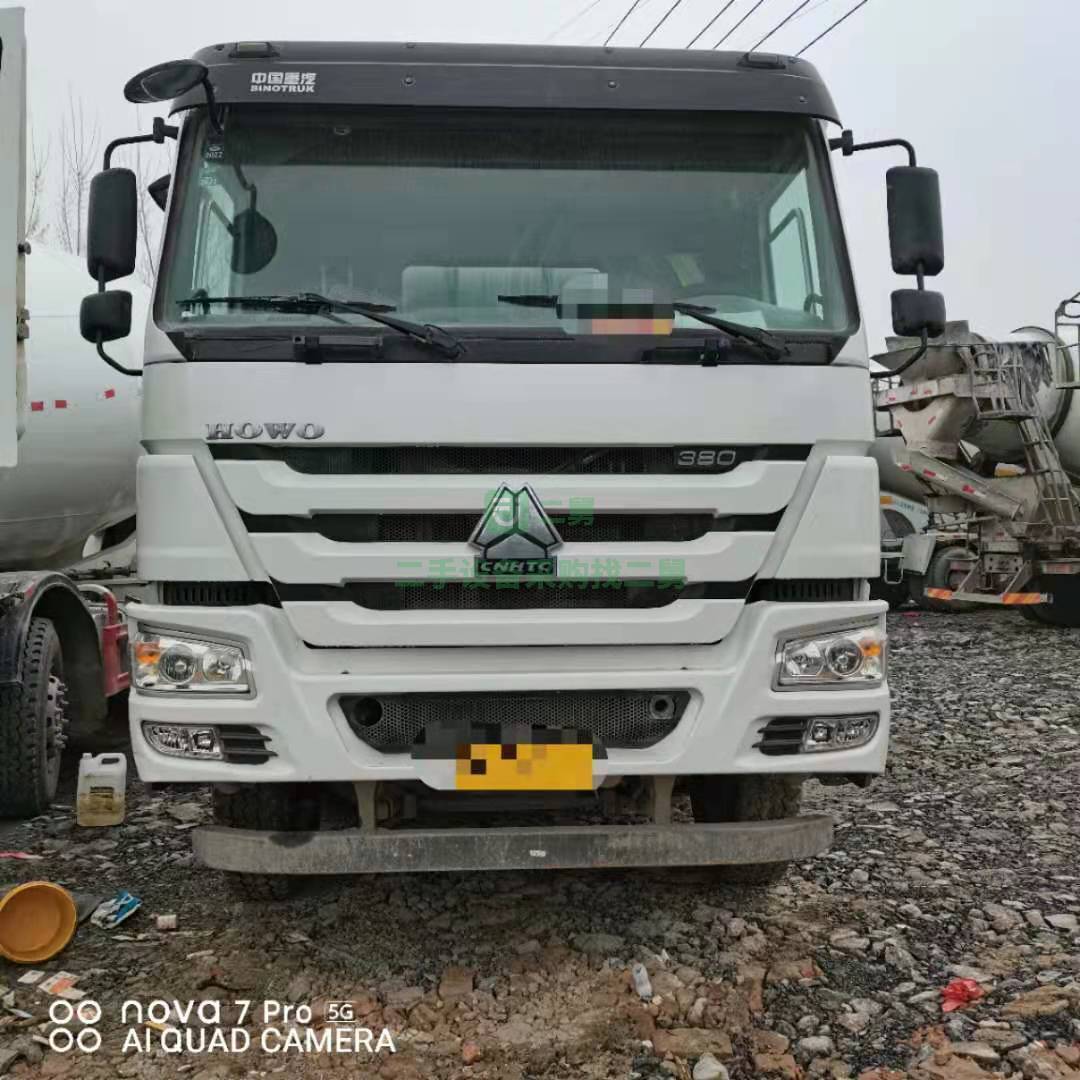 出售一臺18年國五豪沃攪拌車，大20方，亞特上裝