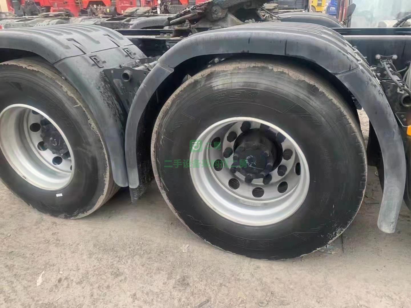 出售一臺18年12月天龍旗艦560馬力牽引車，帶原車液緩