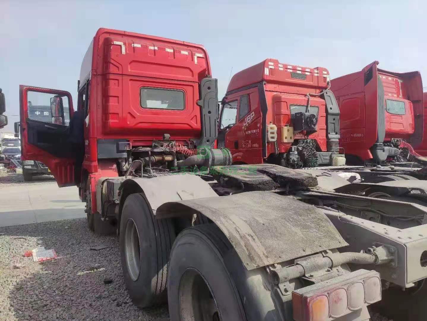 出售16年6月上戶的德龍X3000牽引車