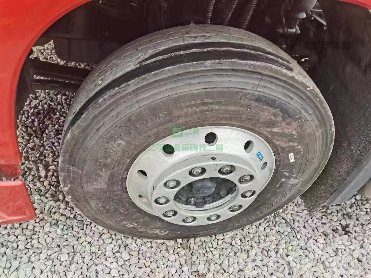 出售一臺(tái)20年5月解放JH6 -430馬力牽引車，國五濰柴