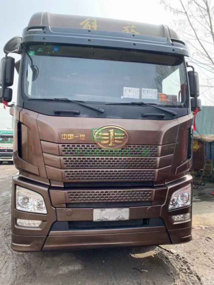 出售19年解放JH6/550馬力牽引車，車況精品