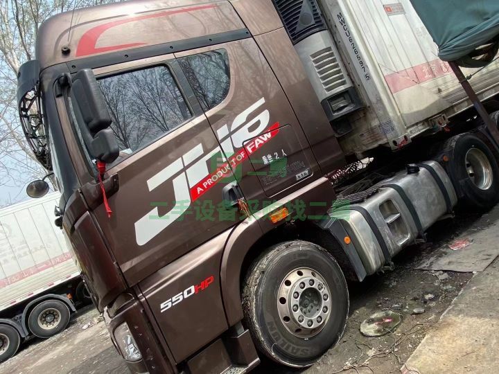 出售19年解放JH6/550馬力牽引車，車況精品