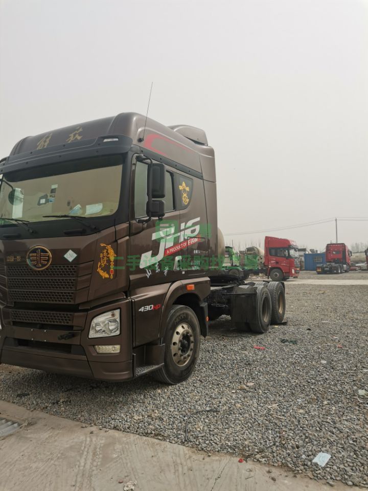 出售18年跑車解放JH6燃氣車430馬力牽引車