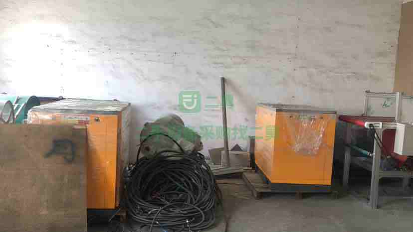 江蘇出售二手九成新的螺桿式空壓機
