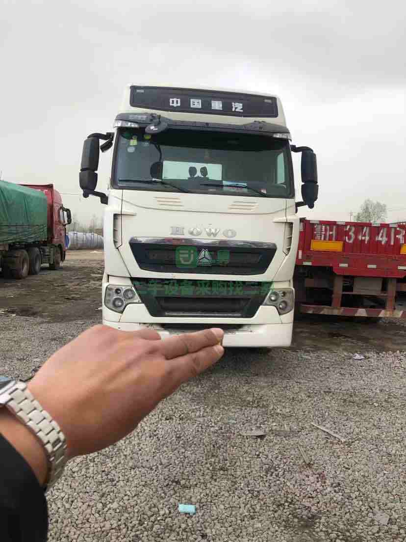 出售16年底國5排放豪沃T7牽引車