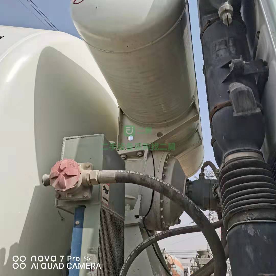 出售精品19年國五豪沃攪拌車 配備三一上裝