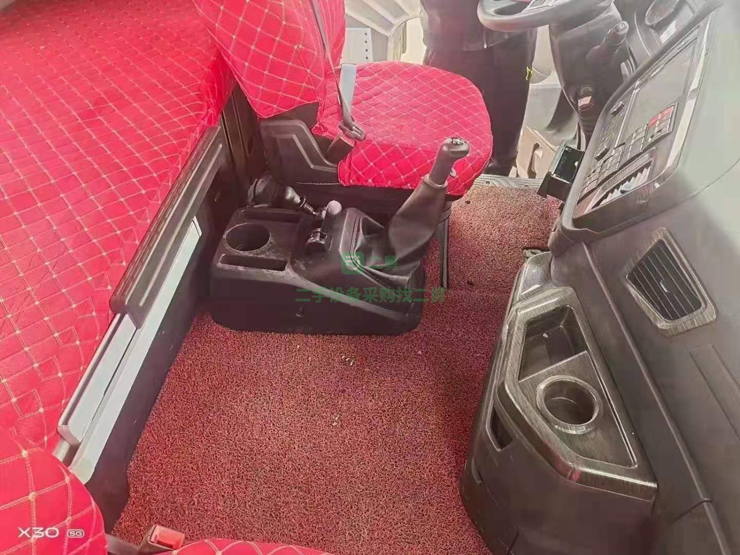 出售解放JH6智尊版牽引車18年12月上路