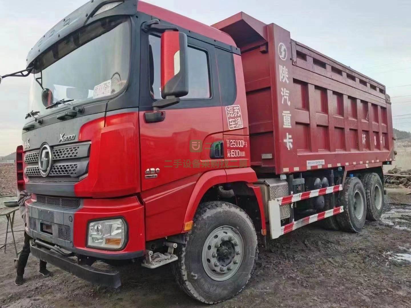 急售一臺最新款德龍X3000自卸車,19年9月上照，汽貿扣押車