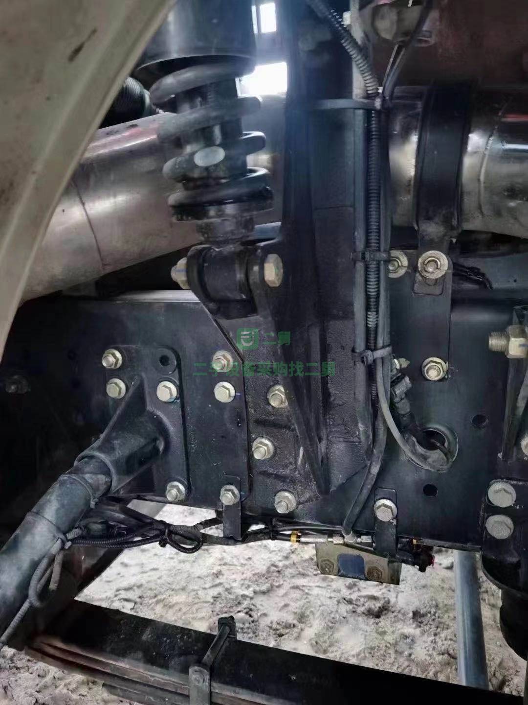 急售一臺最新款德龍X3000自卸車,19年9月上照，汽貿扣押車