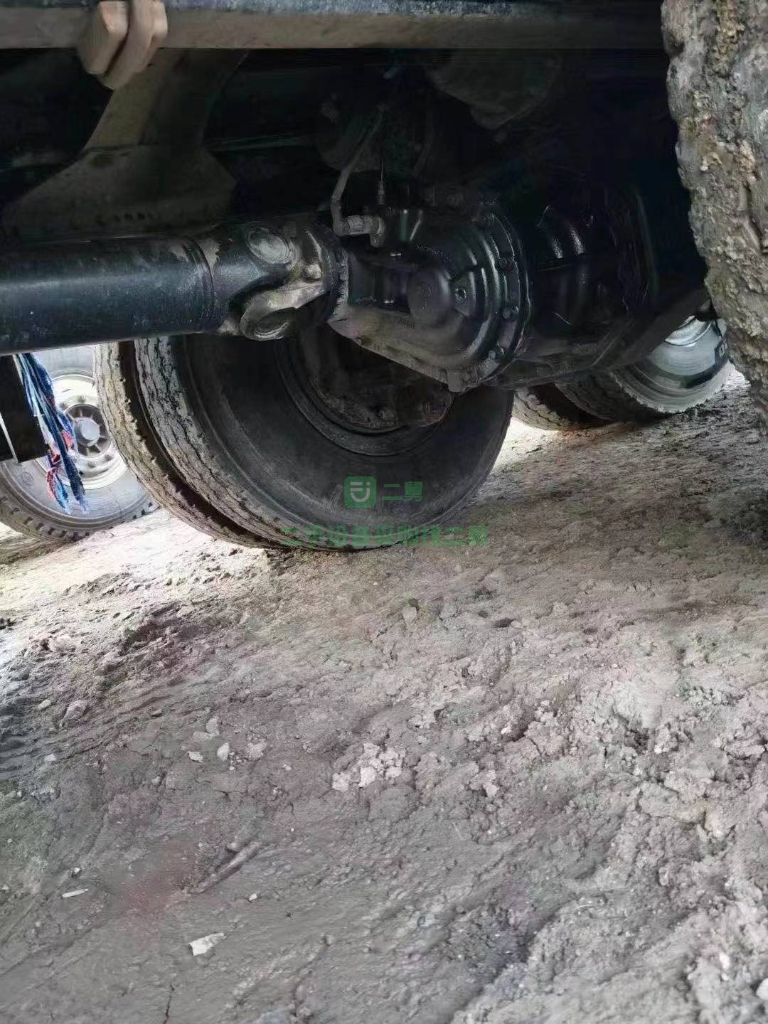 急售一臺最新款德龍X3000自卸車,19年9月上照，汽貿扣押車